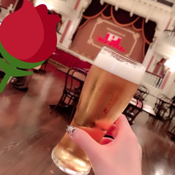 なぜディズニーランドでアルコール お酒が解禁 飲めるレストランはどこ Disney Life Fun