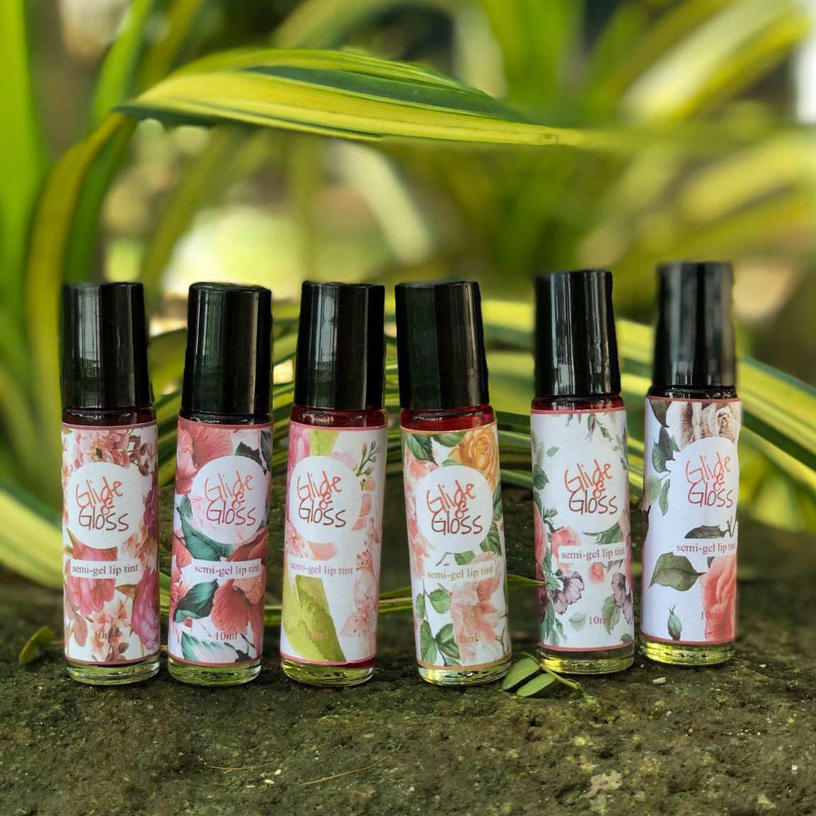 glideandgloss's tweet photo. Our best-selling SEMI-GEL TINTS are back! 😍 Pigmented, long-lasting, no harsh taste and smell, and affordable! Only 100 pesos!
Available in six shades (second photo from top to bottom):
💋 Hera
💋 Aphrodite
💋 Phoebe
💋 Selene
💋 Luna
💋 Athena
---
#organic #liptint #semigel https://t.co/9WzQsd2ygh
