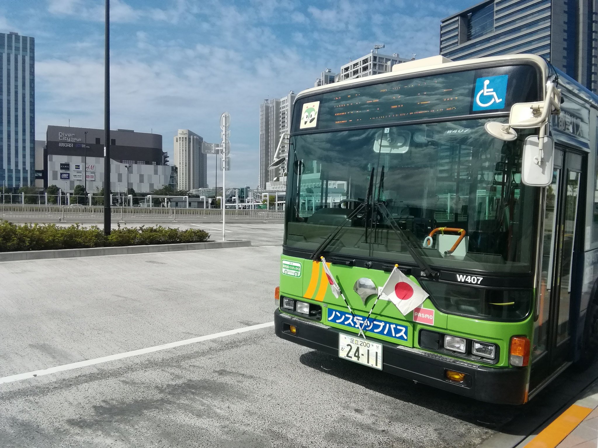 トえ乗る 都営バス深川営業所 S W407 引越革命ラッピング車 海01門前仲町行き S T263 陽12 3東陽町駅行き S W409 引越革命ラッピング車 業10東京スカイツリー駅行き 都営バス T Co Zfuspjetmf Twitter