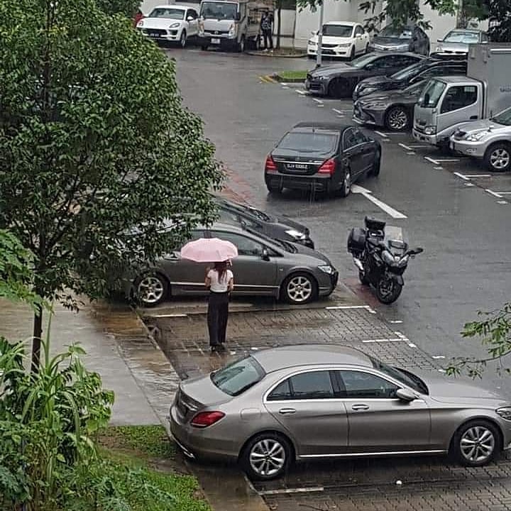 sg_trending's tweet photo. When you parked at Motorcycle access to Motorcycle Parking Lot and now kena Blocked and you don't know wat to do next.
#Singapore #sgroad #lta #sgtrending https://t.co/KdkCUnWqMt