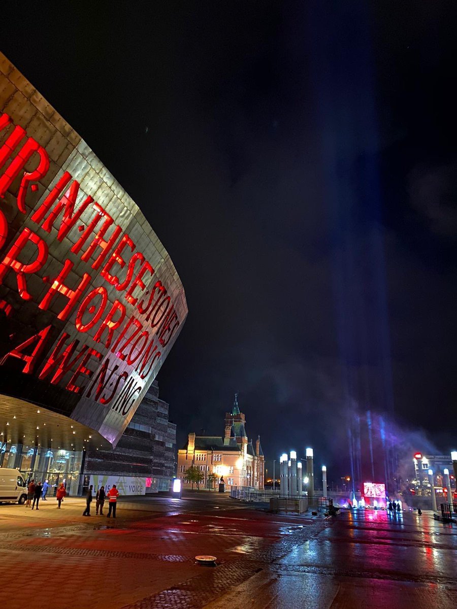 ProLXProduction's tweet image. Great to be a part of this campaign down in Cardiff working with some amazing people 🏴󠁧󠁢󠁷󠁬󠁳󠁿 

#WeMakeEvents #LightItInRed 

@adjlighting
