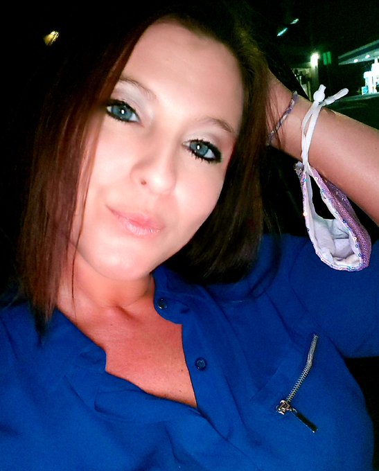 Love me some me, I got my insecurities but I always hold myself together and that's what matters most💕<a href="/tag/lovemyselftomuchtolowerthebar"class="tags"><span>#lovemyselftomuchtolowerthebar</span></a>