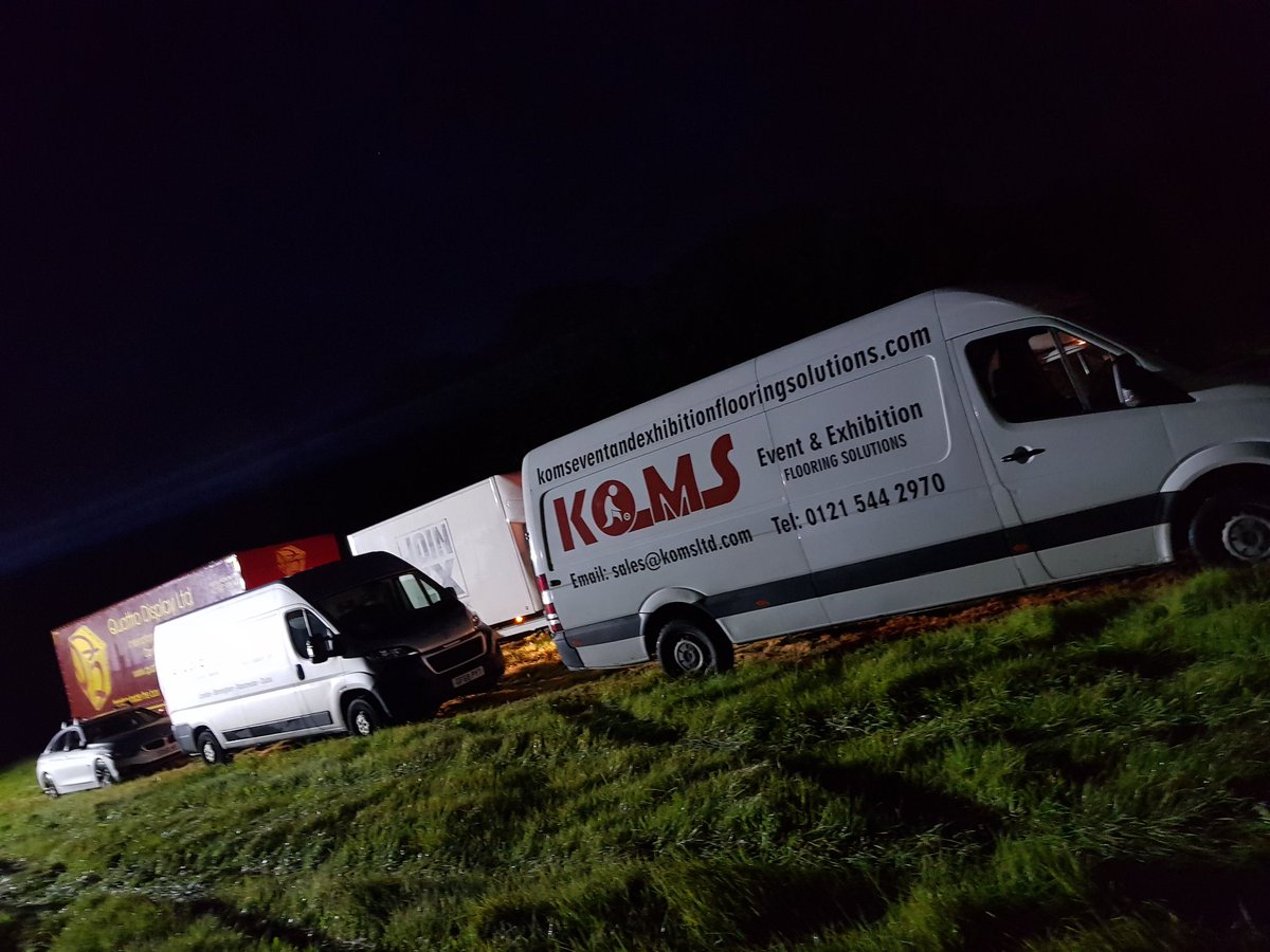 DesignInterlink's tweet image. An emotional day! We stand proud as an industry! We unite to SUPPORT our industry! We need the Government to SUPPORT us as an industry! @RishiSunak @BorisJohnson  We want to work and we want to work hard! This is our life! Don't take that away from us! 
#exhibition #events