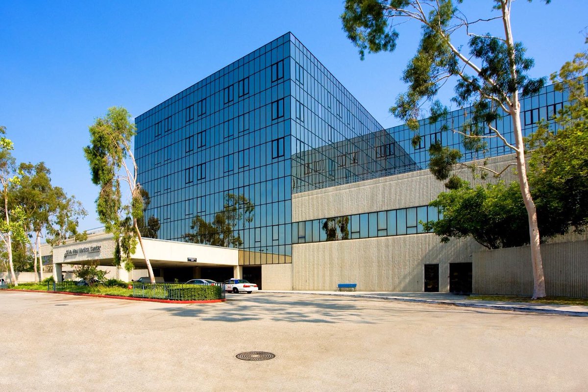 The Internal Med Applicant ☤ (@internalmed_res) on Twitter photo ✨PROGRAM FEATURE✨
Program: Olive View - UCLA Medical Center
Location: Sylmar, CA
@OVIMchiefs
More info: uclaoliveview.org ✨PROGRAM FEATURE✨
Program: Olive View - UCLA Medical Center
Location: Sylmar, CA
@OVIMchiefs
More info: uclaoliveview.org