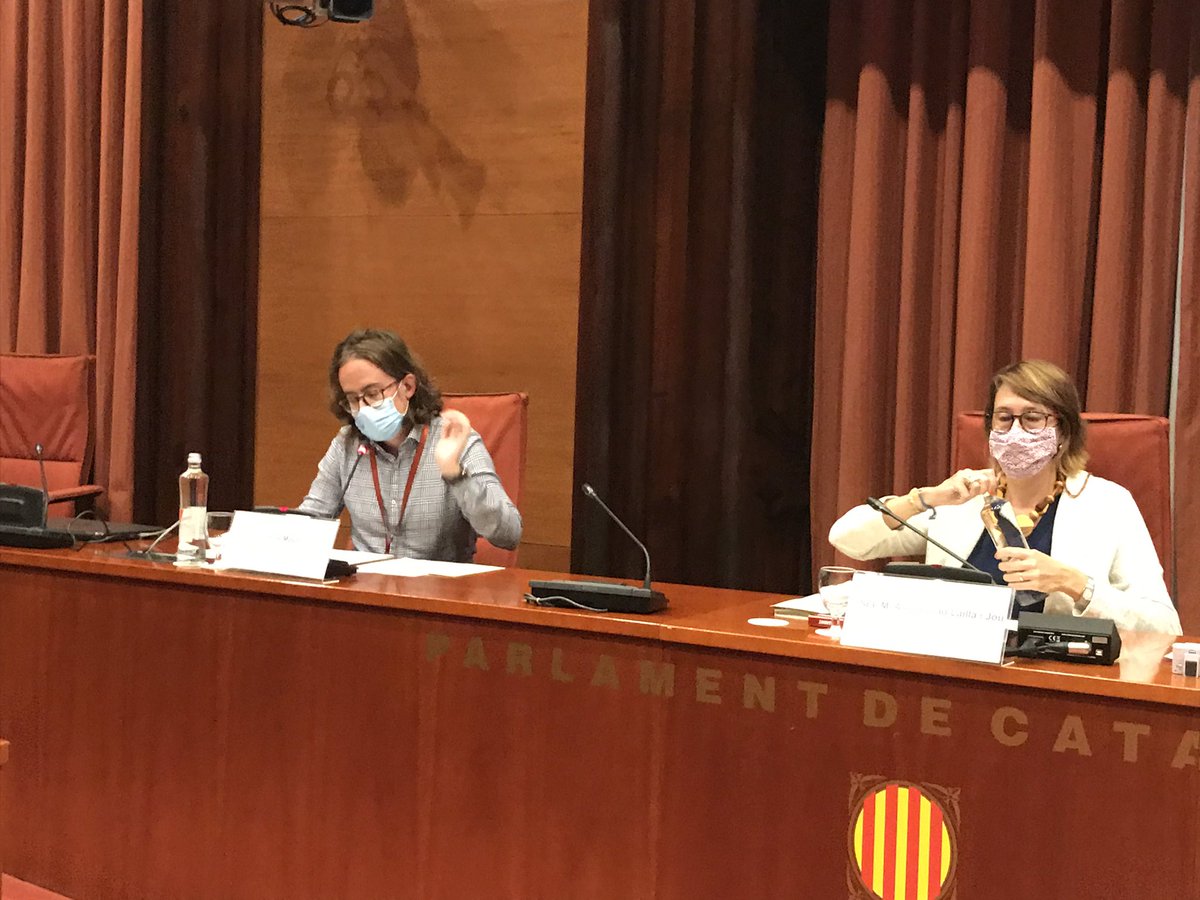 Pep Riera Font (@peprierafont) on Twitter photo El representant de #VagaMIRCatalunya <a href="/DrAMayer/">Alex Mayer</a> ha comparegut al <a href="/parlamentcat/">Parlament de Catalunya</a> per exposar les seves reivindicacions, molt justificades: millora de retribucions salarials, més formació i respectar el descans entre guàrdies. Són els metges del futur! <a href="/JuntsXCat/">Junts per Catalunya🎗</a> El representant de #VagaMIRCatalunya <a href="/DrAMayer/">Alex Mayer</a> ha comparegut al <a href="/parlamentcat/">Parlament de Catalunya</a> per exposar les seves reivindicacions, molt justificades: millora de retribucions salarials, més formació i respectar el descans entre guàrdies. Són els metges del futur! <a href="/JuntsXCat/">Junts per Catalunya🎗</a>