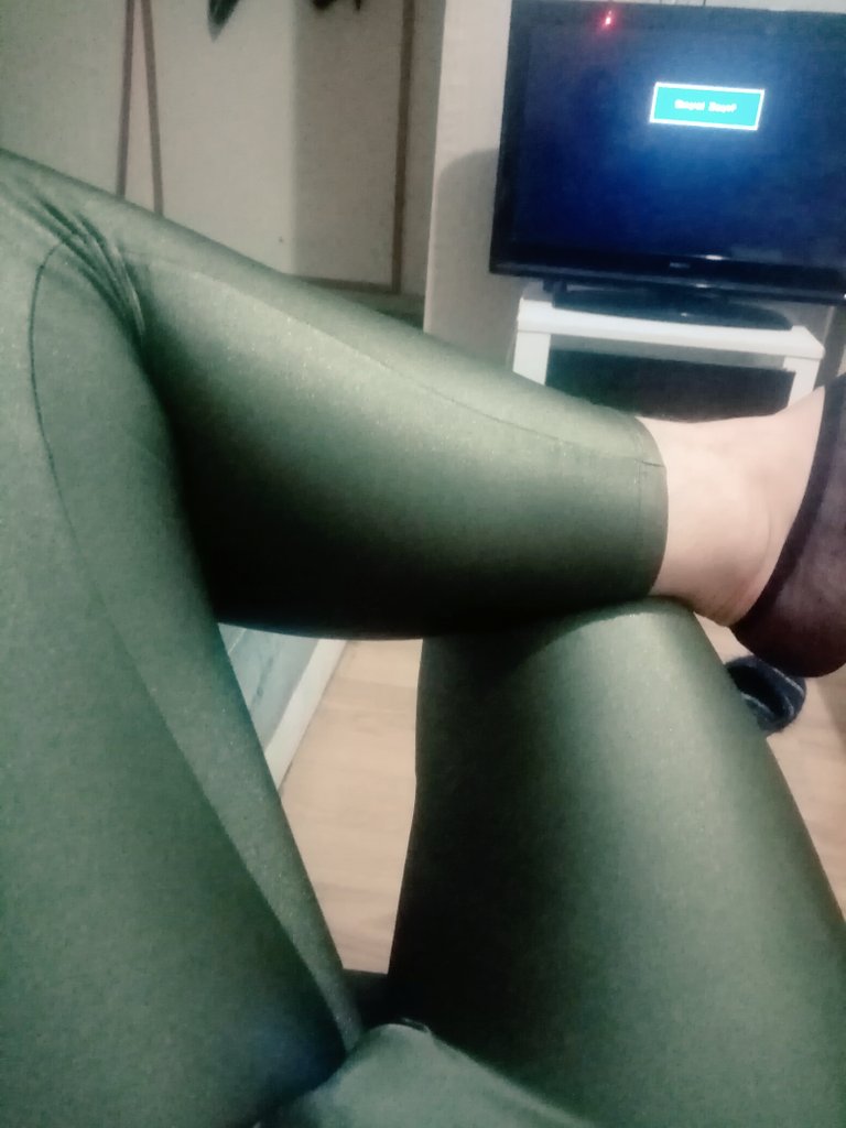 Akşam akyokuş da bira söyleyecek yokmu yanında otyruyum böyle arabada