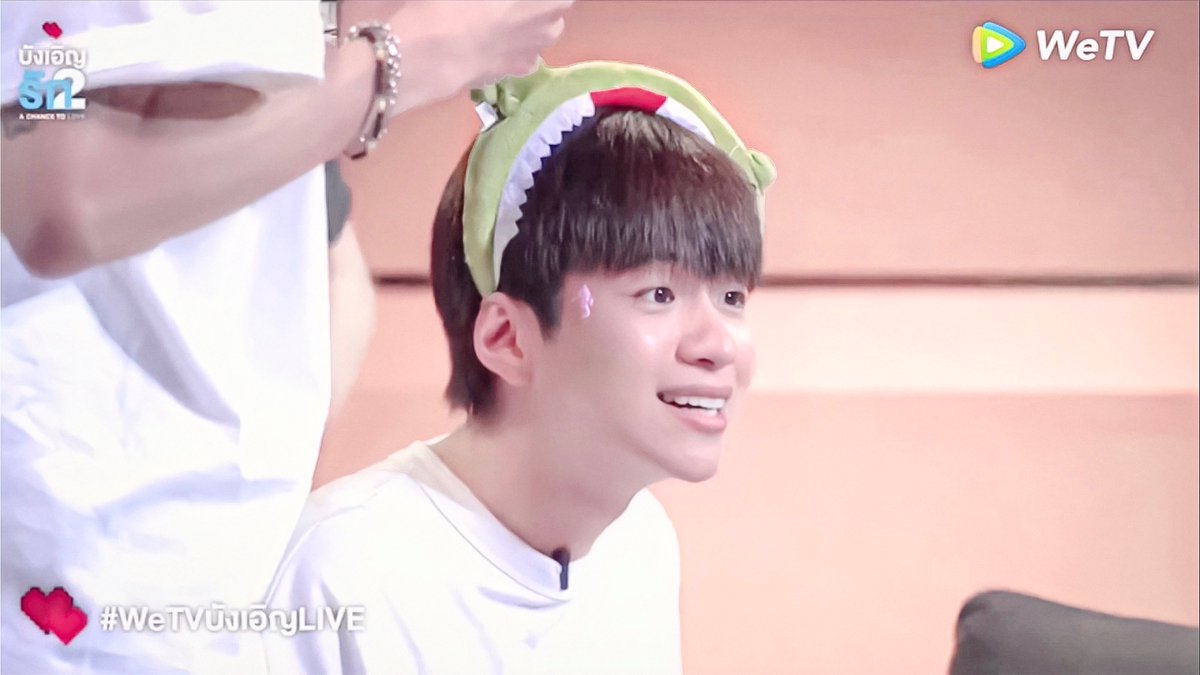 nupear_photo's tweet photo. นานๆทีจะโดนแกล้งแล้วก็คือสู้เค้าก็ไม่ได้ โอ้ยยสงสาร 5555555555 

#WeTVบังเอิญLIVE https://t.co/jQx7dUkCy4