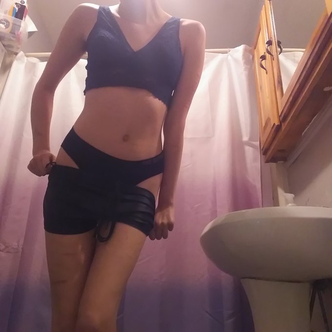 Next 7 onlyfans subs get this exclusive strip set in their inbox!!!  https://t.co/vzCxUuOGwW https://t<a href="/tag/apclips"class="tags"><span>#apclips</span></a><a href="/tag/apcreator"class="tags"><span>#apcreator</span></a>