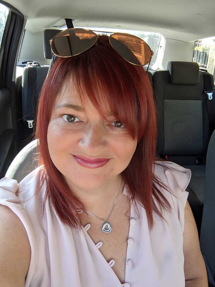 LLLChick's tweet photo. Heading out for a meal and cocktails at 3 in the afternoon, what could go wrong #messy @SophieCaptured #chosenfamily #sunsshining https://t.co/Y6rnMcyc2l