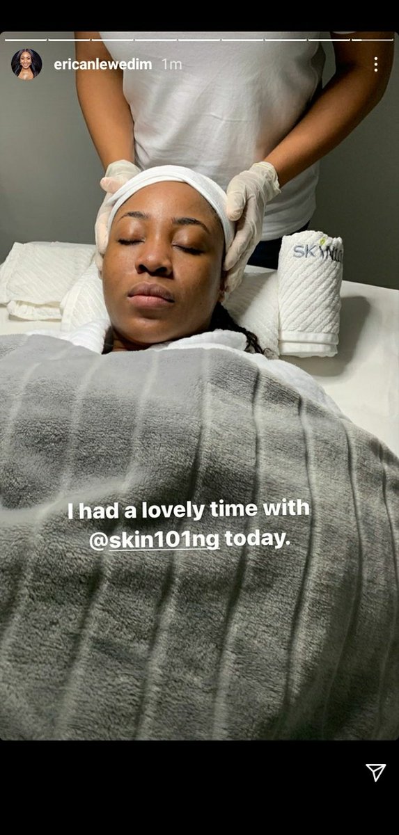 Glorious_geee's tweet photo. After this, our Queen deserves a spa treatment 😭😭😭
Her back must hurt💔, she has been carrying THE ENTIRE SEASON OF BEEBEEN for 71 days plus #IndependenceWithErica https://t.co/qH4CLfnvsH