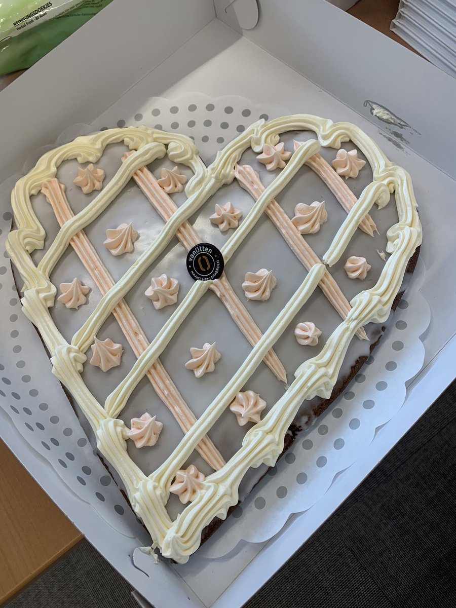 Hoogste punt #NijeNoord #Hellendoorn! Kopers kunnen ipv pannenbier samen met de bouwvakkers thuis genieten van een echt Rijssens Hartje!@TSBouwVastgoed