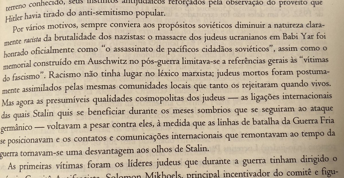 Essa visão romantizada da União Soviética não condiz com a verdade. Stalin reprisou um modelo colonial no Leste Europeu, inclusive proibindo países de fabricar produtos acabados em alguns casos; usou o nacionalismo russo para perseguir outros povos; e ignorava a questão racista.