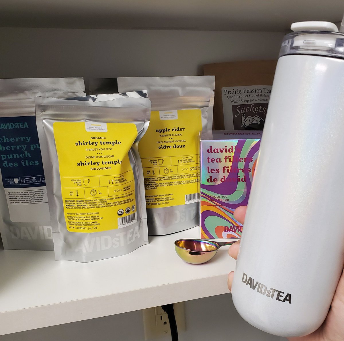 RaNoMi13's tweet photo. Started a tea club at my office... all inspired by you Cristene!!! @nailogical @DAVIDsTEA @holotaco https://t.co/zPKflTJql6