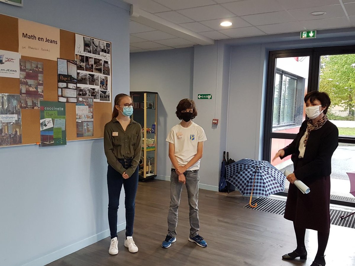 beguin_katia's tweet photo. Des figures multiples de l’engagement au collège Stanislas Limousin d’Ardentes (Indre) : des collégiens qui portent des valeurs de solidarité, de coopération, d’altruisme, qui agissent pour embellir et verdir leur collège. Merci aux équipes éducatives pour cette belle dynamique ! https://t.co/ZtRI6OfrmA