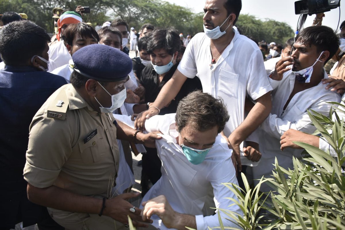 INCIndia's tweet photo. "Violence is the weapon of the weak, non-violence that of the strong." 

- Mahatma Gandhi 

#JusticeForIndiasDaughters https://t.co/Epy5cDUoCC