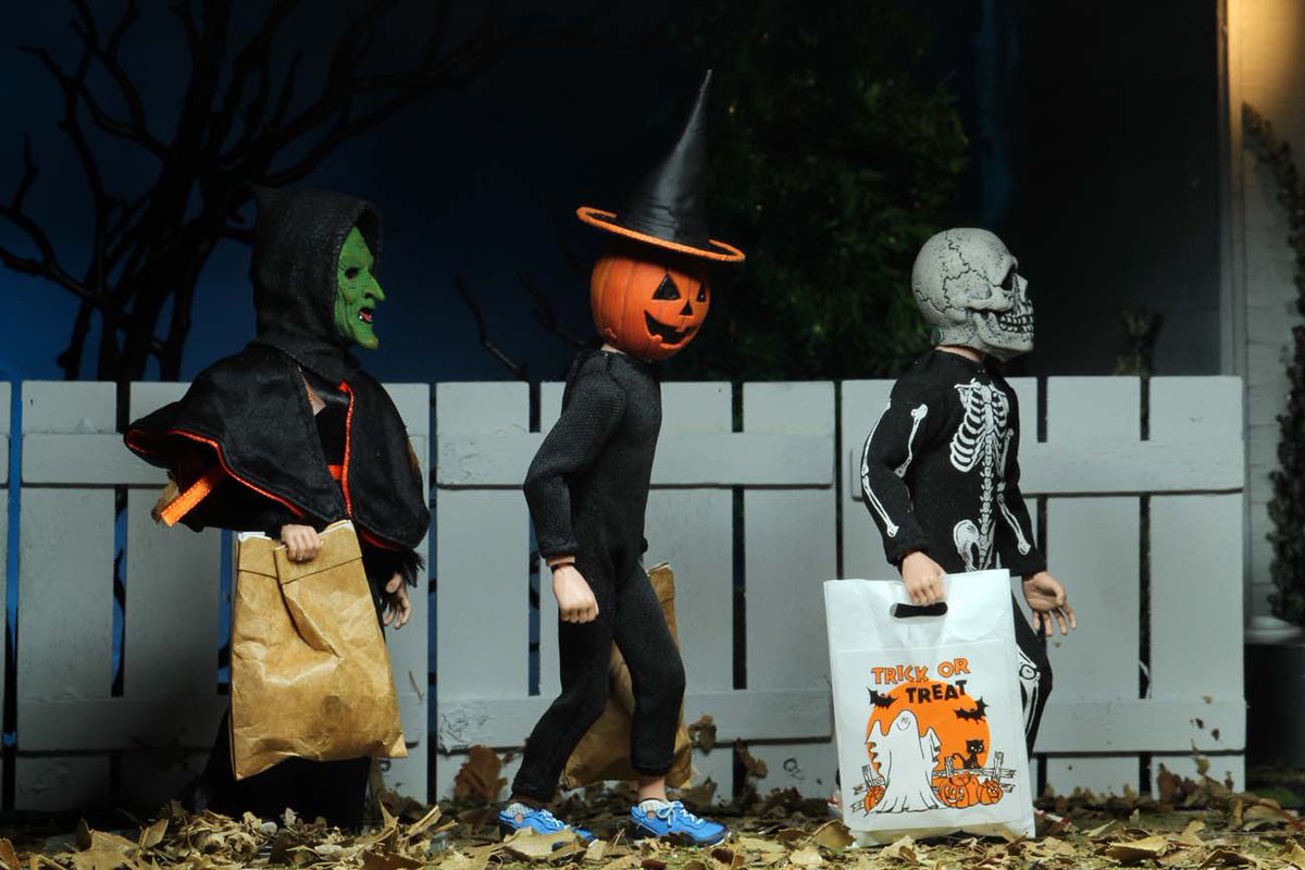 godsandgoblins's tweet photo. It’s the 1st October, and will be starting our Halloween Spook-a-Rama with a bang today! Halloween III: Season of the Witch 🧙‍♀️ Kyran assures me it’s a doozy. https://t.co/k7eZHcV1oZ