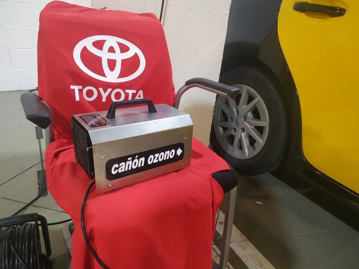 TaxiCornella's tweet photo. Nuestros coches pasan cada semana la limpieza de ozono. https://t.co/Roki6GO48w