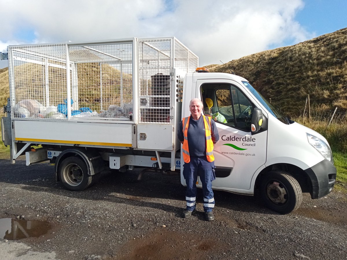 CMBC_CPT's tweet photo. Community protection team patrolling Calderdale borders for Fly Tipping.
@CMBC_CSRT
@Calderdale
@Suewarden306
#itsyourtownnotyourtip
#keepcalderdaleclean https://t.co/2NwELK1Bnx