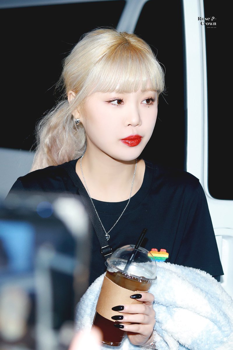 soojinpic's tweet photo. 200408 #여자아이들 #수진 @G_I_DLE ♡ 
© rosecrown https://t.co/z6iKK8JoQg