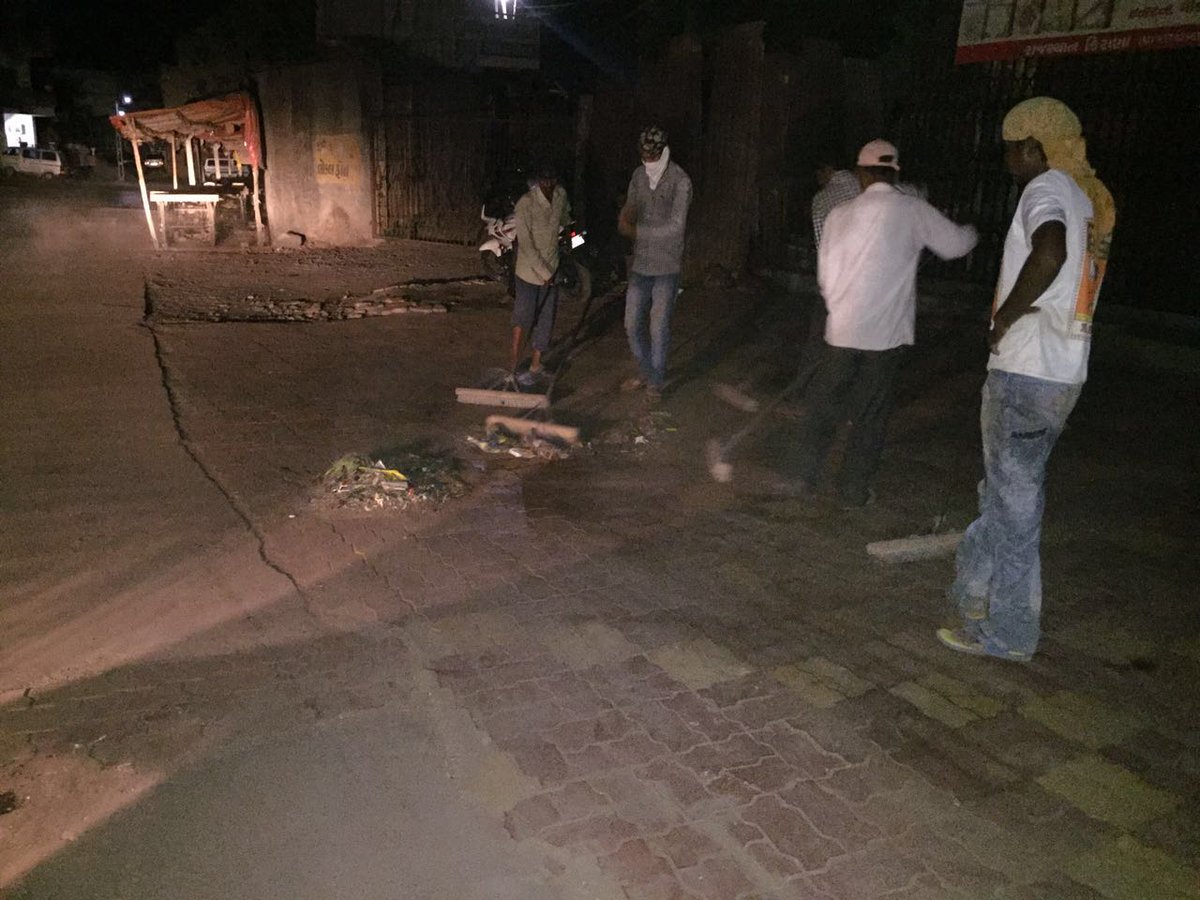 'RATRI SAFAY ABHIYAN' by Surat district nagarpalika
#SS2021 #SSleague2021 #SBM #Swachhtake6saal #swachhbharat #MyCleanIndia