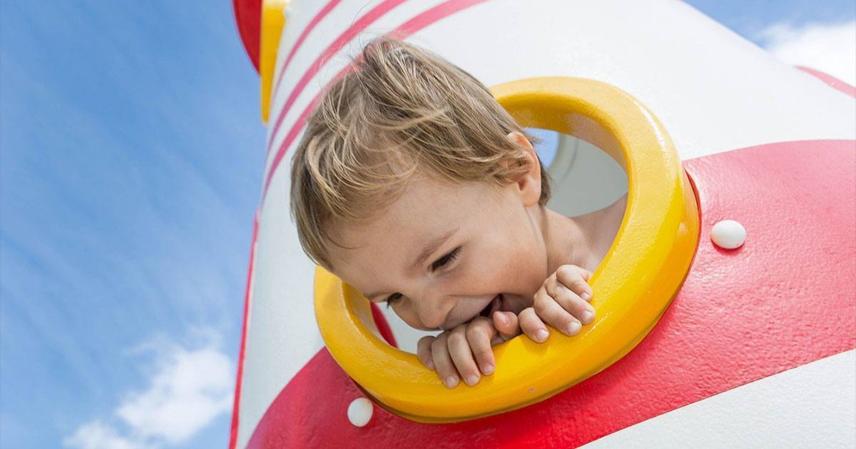 This is the goal of our work: letting children have fun! This is fantastic, isn't it? #maingoal #waterfun #children #smile #kidspool #lighthouse #aquadrolics #handmade #fberglass #netherlands