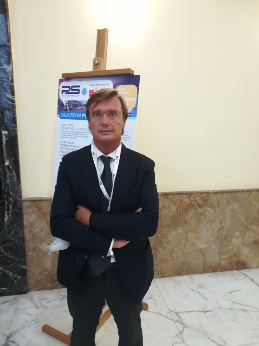 IMAT2006_it's tweet photo. #NaplesShippingWeek nella sessione "Smart Port &amp; logistic" l'amministratore unico di IMAT ha parlato di #portassesment e della necessità di una integrazione delle competenze di tutti i soggetti della filiera portuale https://t.co/IljsaMfzBS