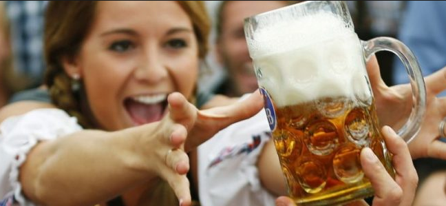sabiastuque_'s tweet photo. La cerveza es más efectiva contra las arrugas que las cremas antiedad 🍻 https://t.co/xPHUB6Btgx https://t.co/jaRBl2Yjgr