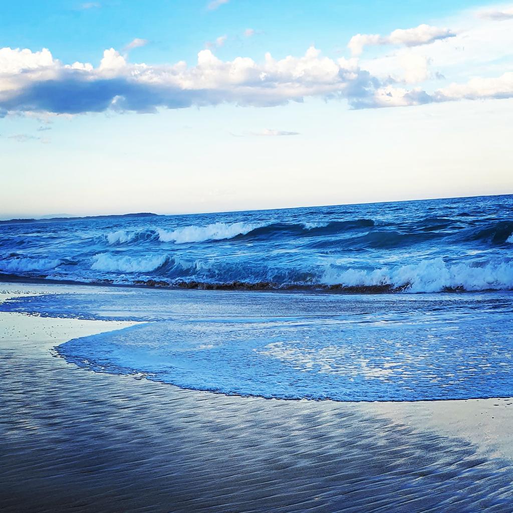 Things that are good for the soul...running...beach side!