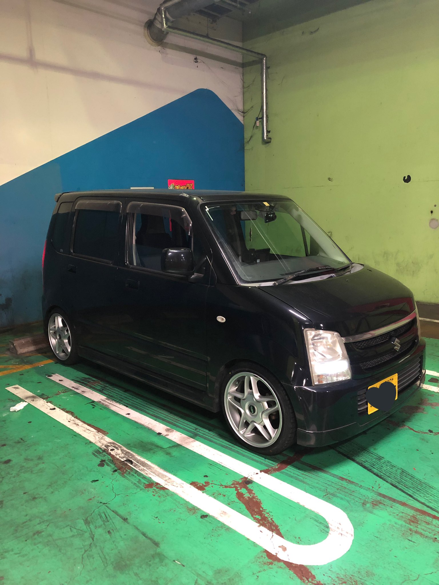 ゆってぃ ワゴンrのホイール悩んだ結果mini純正にしたんだけどバチクソかっこいいじゃん T Co 675lx9obis Twitter