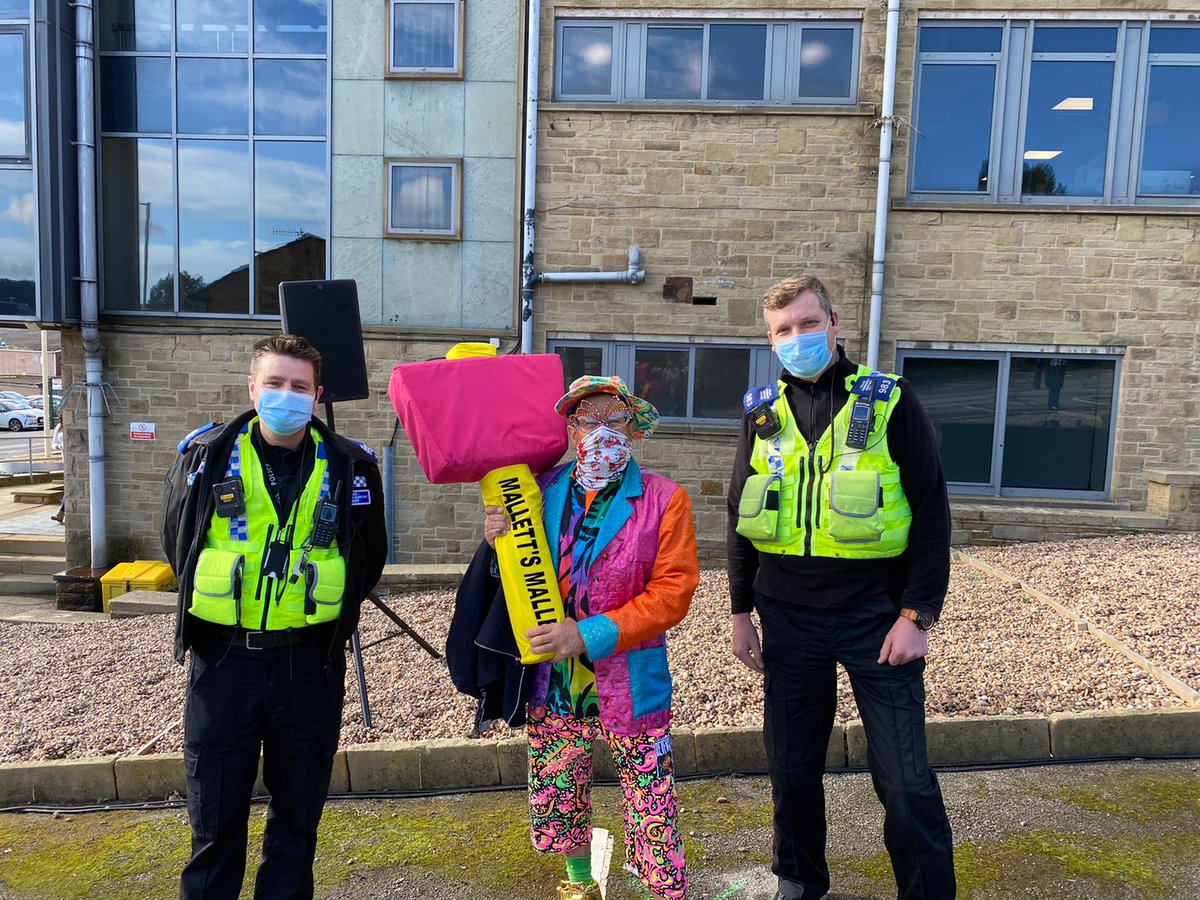 WYP_PCSO871's tweet image. In Baildon today - its not everyday you get to meet your childhood hero @TimmyMallett!! Brought back so many good memories.
@WYP_Shipley
#Whackaday
#mallettsmallett