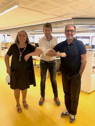 zonetacts's tweet photo. Hoy materializamos un acuerdo de colaboración entre los equipos de #ChatforceTech e @Interprofitcom con la que muchas compañías de nuestro país van a verse beneficiadas de una mejora cualitativa de su Comunicación interna

En la foto: Roser Tiana, Francesc Grau i Daniel Bargalló https://t.co/g22hfodteV
