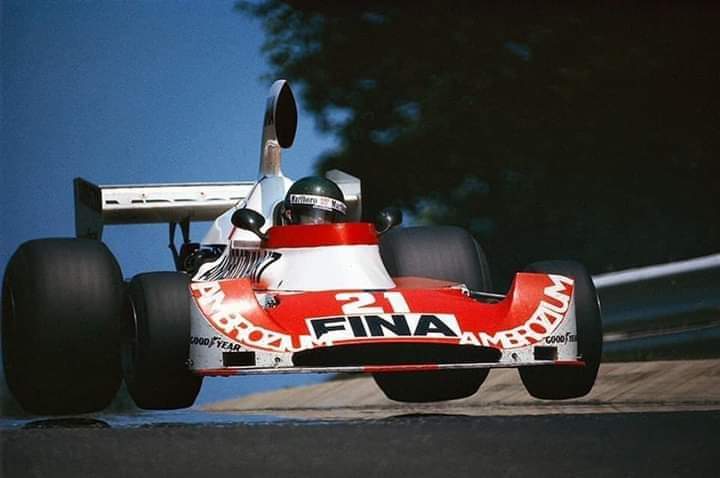 Gabriel27975's tweet photo. @bandeiramarela
...#21; Frank Williams Racing Cars (GBR); Jacques Laffite (FRA); Williams FW04-Ford Cosworth DFV (#FW04/1); GP Alemanha 1975 [Nürburgring (Nordschleife)], 2°Lugar... https://t.co/JjrMJsIFK1