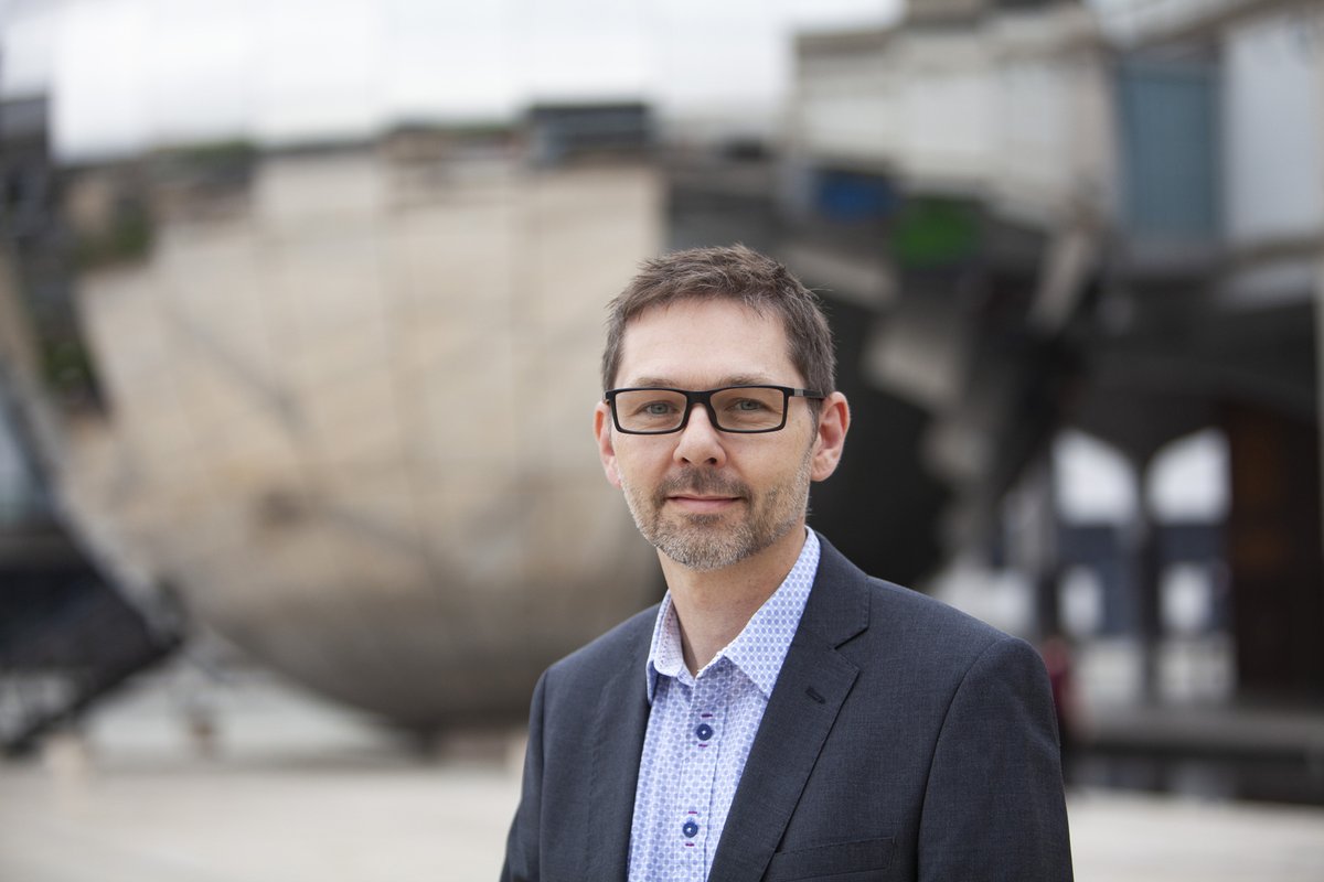 BristolHealthP's tweet photo. We’re very lucky to have @julianswalker’s support for our #BHPhitconf.
His genuine interest in people and their experiences helped put our speakers and interviewees at ease and the conversations flowed.
Looking forward to this afternoon’s session!
#InConversationWithJulian https://t.co/hLLxbTL04Q