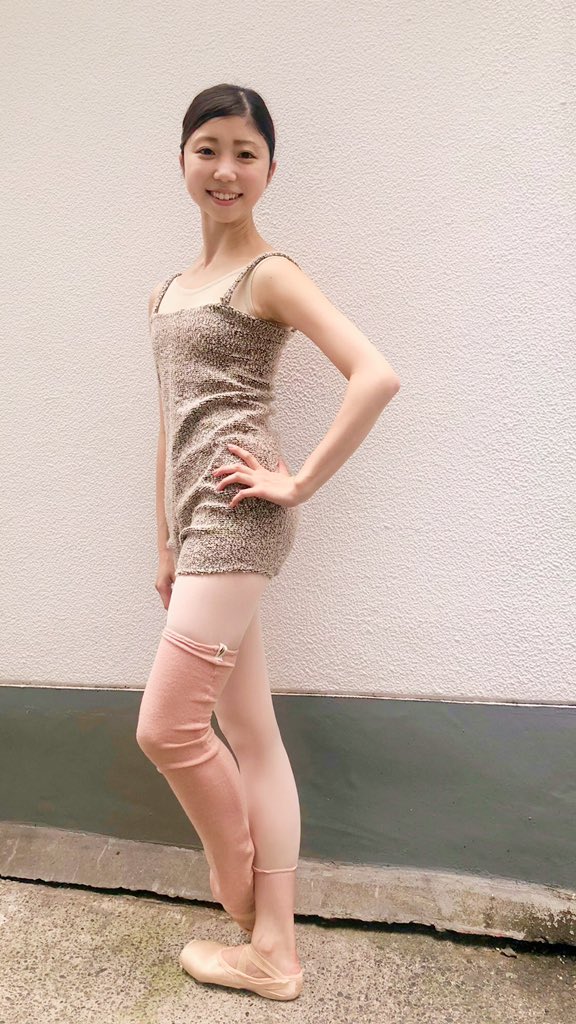 太田 弓恵 逗子にあるバレエショップ赤い靴さんにて 今回はじめてのラッキーレオタードさんにルビアウェアのロンパーでコーディネートしてみました 普段は巻きスカート派なのでパンツ姿はとても新鮮 Leotard Luckyleodance Leg Warmers