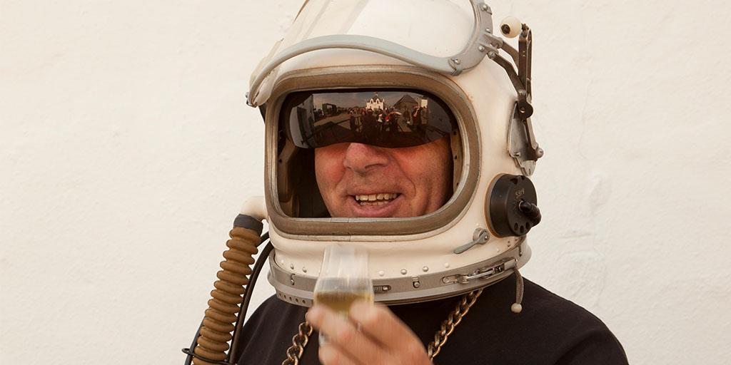 Ardbeg's tweet photo. After 13 whisky-filled years as Ardbeg’s Distillery Manager, the time has come for our beloved Mickey Heads to retire. He leaves us with barrel loads of memories – and great whisky. We’ll miss you, Mr Heads! #MickeyHeadsOff #DistilleryManager #Ardbeg #DrinkResponsibly https://t.co/00C2jAFBVL