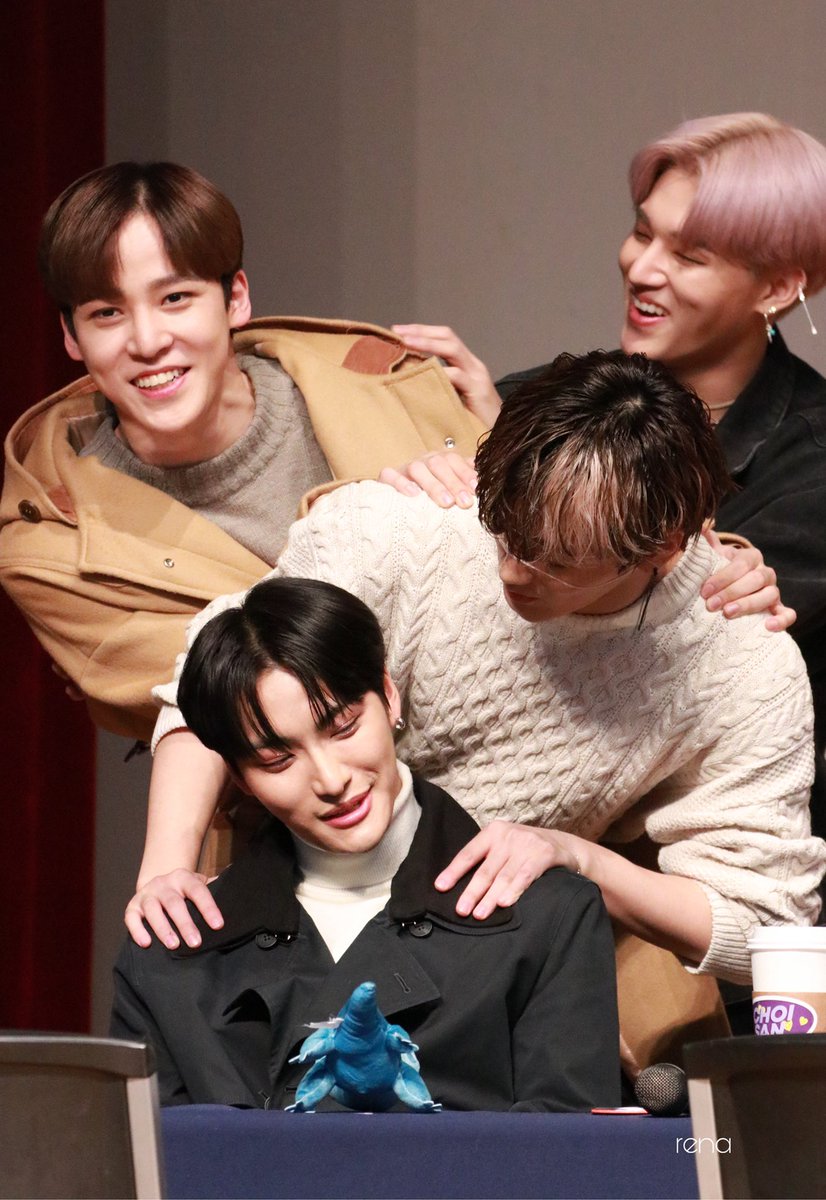 in conclusion, everyone loves park seonghwa.