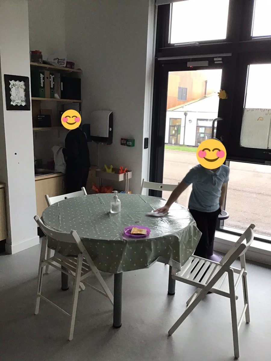 Our boys have been enjoying our new start to the day. Breakfast round the table with everyone taking a different responsibility for set up &amp; clean up. A great way to check in &amp; promote social skills as well as our values #besafe #bekind #achieve <a href="/MidKeith/">kei</a> <a href="/ClaireSutherla2/">Claire Sutherland</a> <a href="/MiwbsP/">MIWBSPrimary</a>