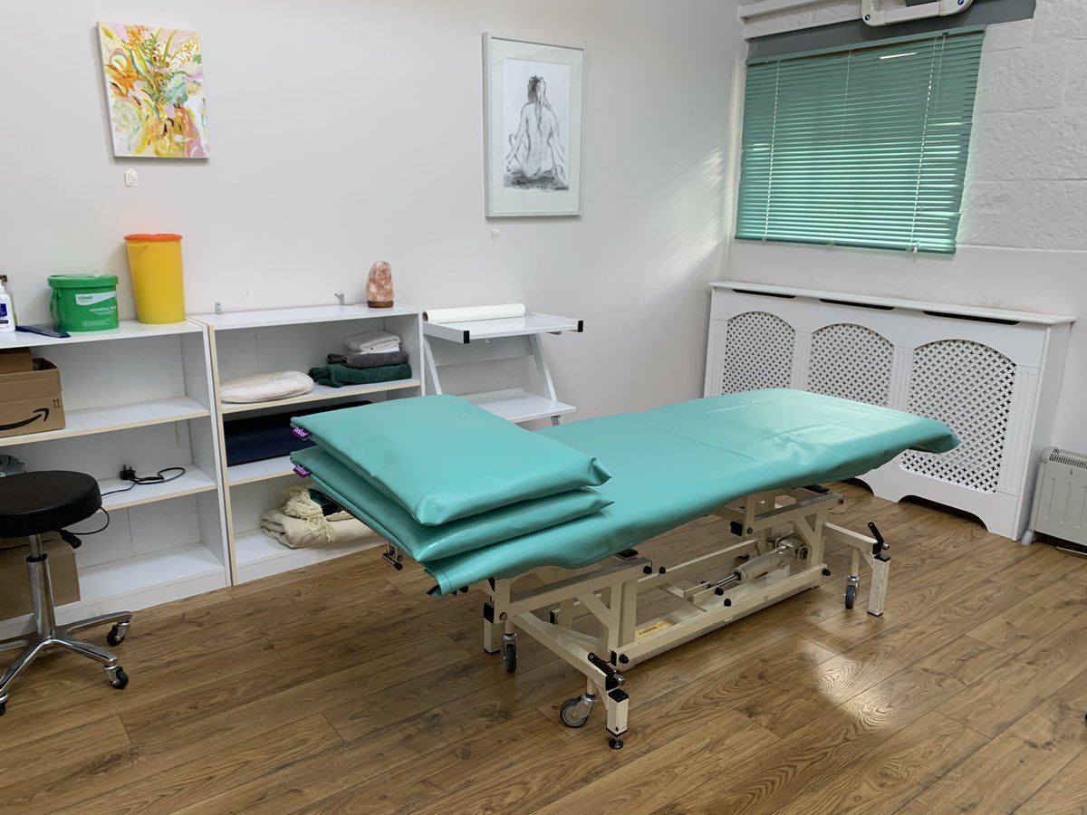 Lovely, comfortable #belloost couch cover for #physio, #acupuncture, #osteopathy, #sportsmassage, #reflexology and #holistichealth!