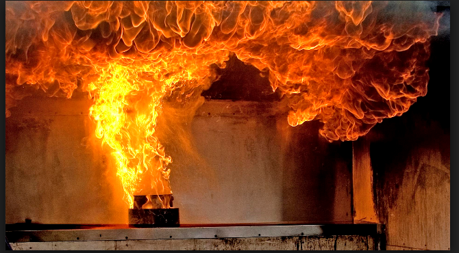 MayoFireService's tweet photo. Good morning! We’re continuing today with our top tips for fire safety – starting with NEVER pour water on a cooking pan grease fire. This will cause a fire ball and throw scalding oil into the air.
#FireSafetyIRE #20FSW #SmokeAlarmsSaveLives #STOPfire
#MayoFireService #Mayo https://t.co/lPTqvkdfMs