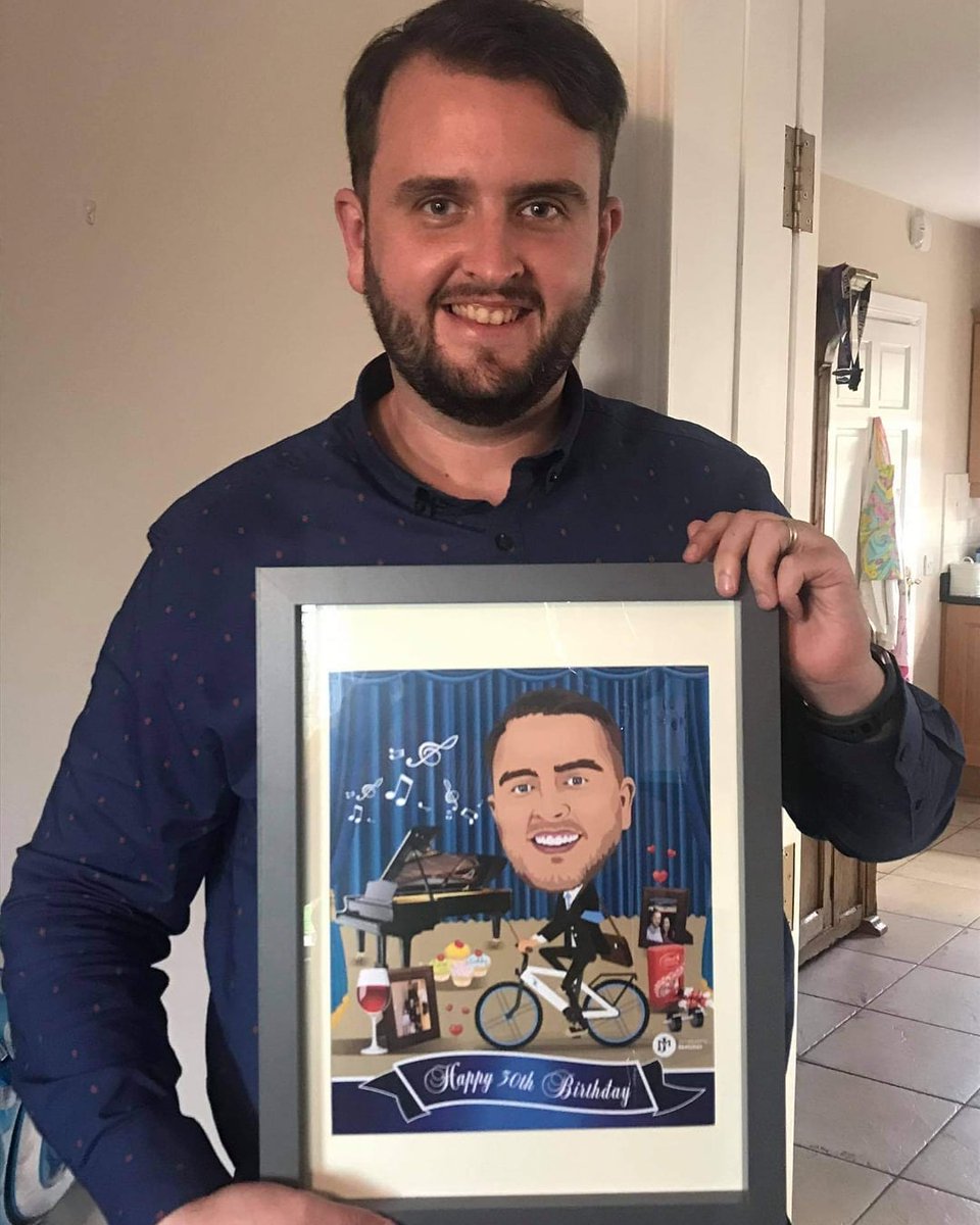 JenJen_Murf's tweet photo. 30th Birthday gift
#ShaneFarrell @OpTranRTE leader
#customsketch
#operationtransformation #operationtransformationleader
Looking sharp Shaney π https://t.co/HhRj9fomjB