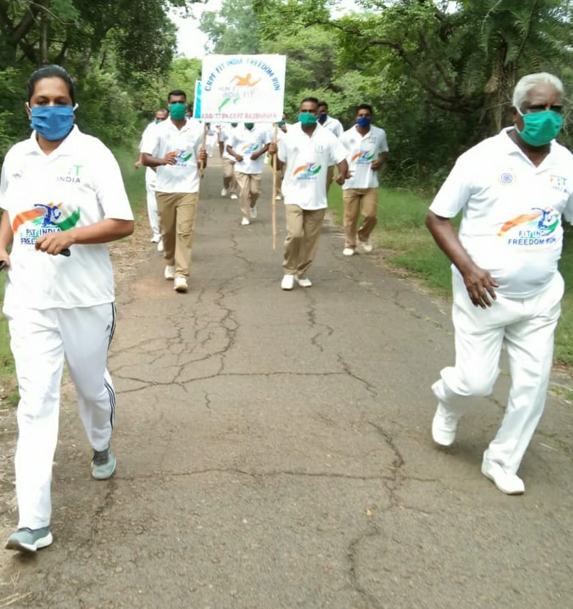 As part of <a href="/crpfindia/">🇮🇳CRPF🇮🇳</a>   #FitIndiaMovement,
#FitIndiaFreedomRun was conducted by CRPF personnel deployed at Rajbhawan,Chennai. Smt Vijayalakshmi,AC, organised and participated in the event which was a grand success.
#FitIndiaMovement 
<a href="/TOIChennai/">TOIChennai</a>