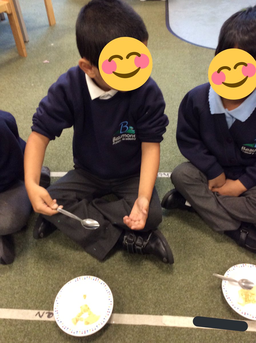 BeaumontPAc's tweet photo. Reception have made apple crumble this morning! We ate it 🍏, it was sour, sweet, tangy and delicious @SouthPennine #applepickin https://t.co/iPZSV7Jfng