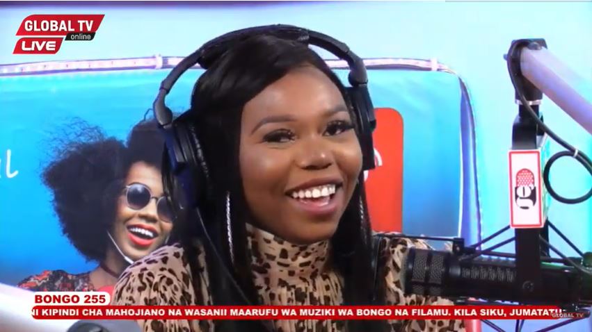 Globaltvonline_'s tweet photo. "Nimeimba sana nyimbo za @JideJaydee kabla sijatoka kimziki, ni msanii mzuri na kila msanii mwanamke anatamani kuwa kama yeye, nitafurahi siku moja nikitimiza ndoto yangu ya kupata Tuzo ya Grammy, itanisaidia kunipaisha kimataifa." - Maua Sama. @255GlobalRadio #Bongo255 https://t.co/YYlP0iR6wX