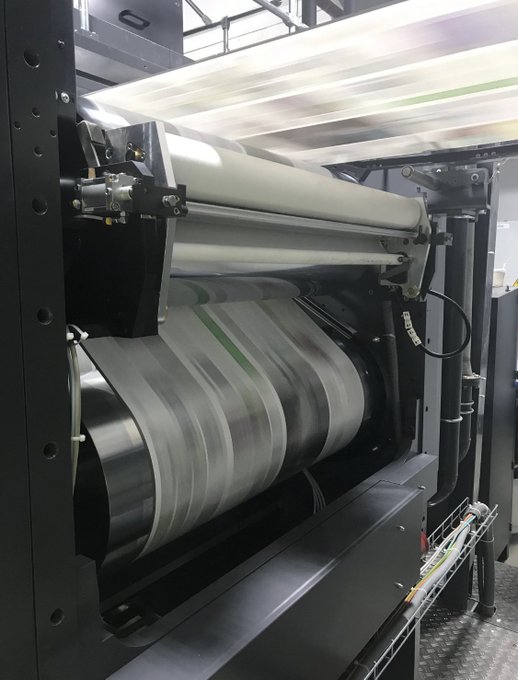 #Print &amp; #Publishing: A unique CGI view of #printing courtesy of 
<a href="/WarnersPrinters/">Warners Midlands plc</a>
  and a #manroland #Goss web press.

See Warners and manroland Goss in action here: bit.ly/3a1wSSO