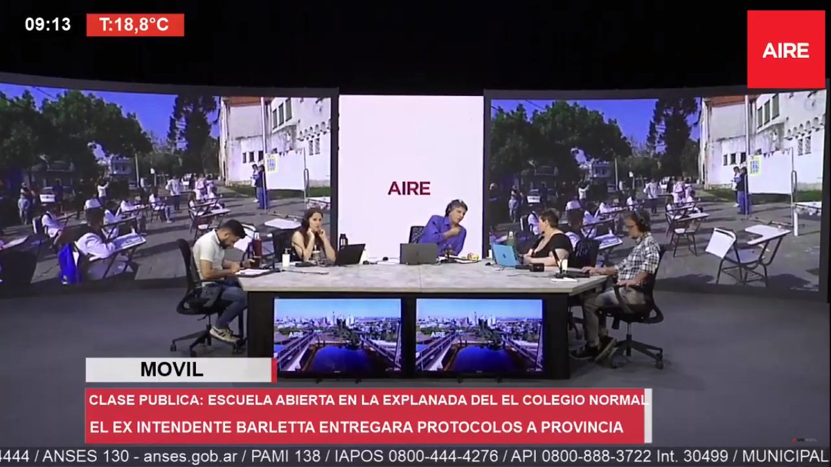 AiredeSantaFe's tweet photo. #AHORA | Clase abierta en la explanada de la escuela Normal para exigir la reapertura de las instituciones académicas. "No podemos seguir soportando que estén cerradas desde marzo", dice el ex Intendente @barlettamario. Informa @ColoBallesteros https://t.co/YhPLhbVDsz