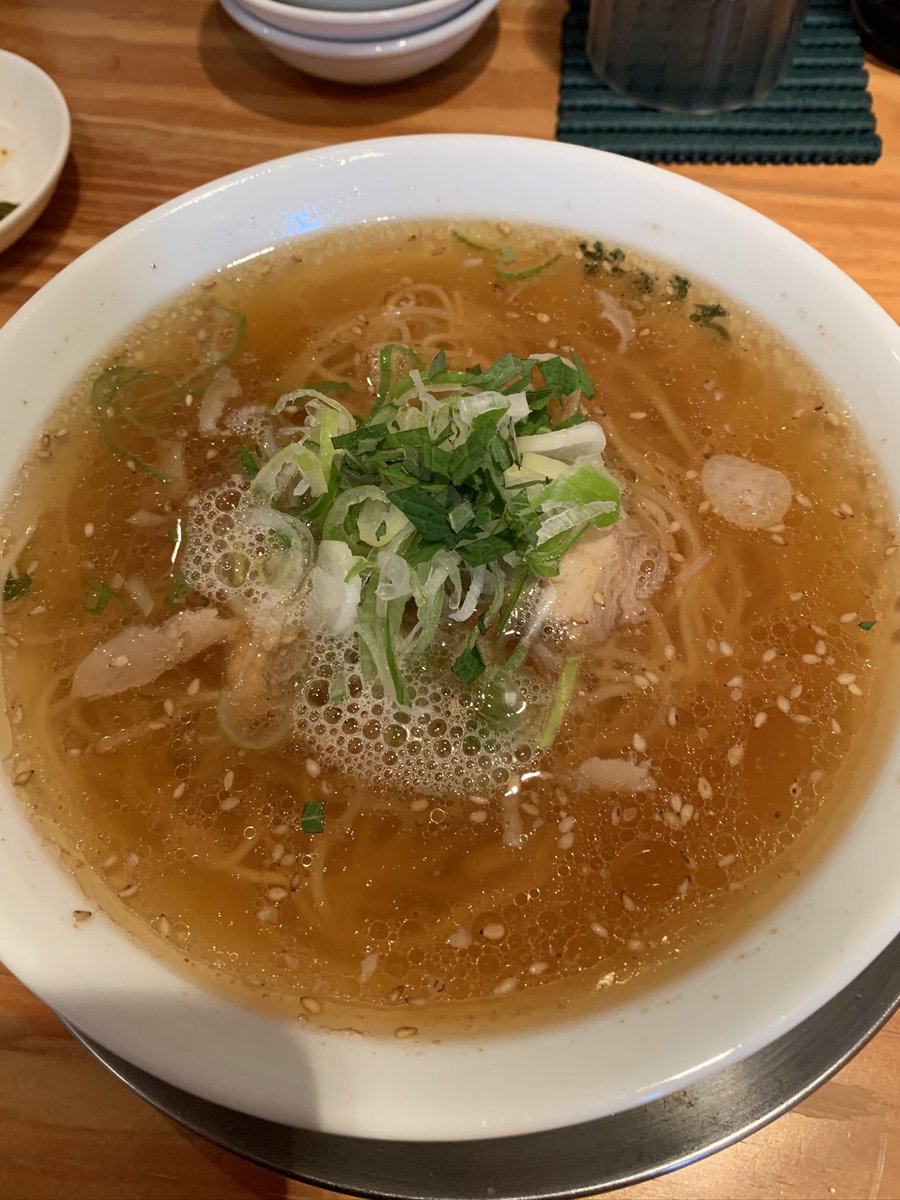 h_wanima's tweet photo. @bozu_108 世界一美味い塩ラーメン　やすきち https://t.co/XCA533cWdA