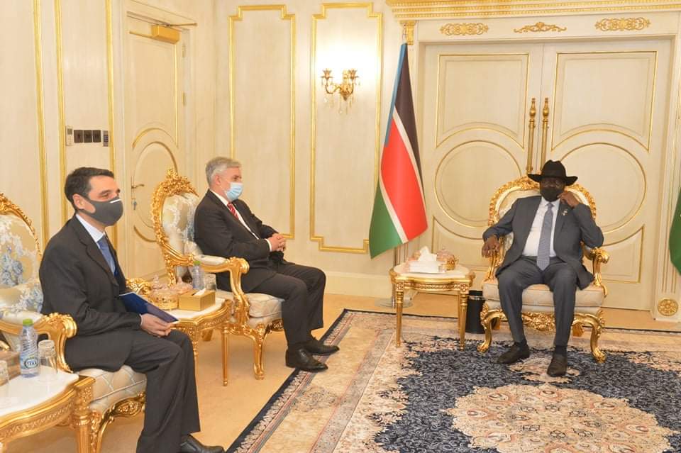 StateHouse_J1's tweet photo. H.E. President Salva Kiir Mayardit, received letters of credentials from the newly accredited ambassadors from Japan and European Union to South Sudan, in the Presence of the Minister of Presidential Affairs, Nhial Deng Nhial, and the  Minister of Foreign Affairs, Beatrice Wani. https://t.co/njBF1XiMe7