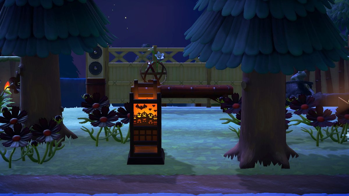 The_Chgz's tweet photo. Some spooky designs, pumpkins and a graveyard! Feel free to use them anywhere you like. 

P.S. they look awesome on paper lanterns! https://t.co/bMZppyXNnK
