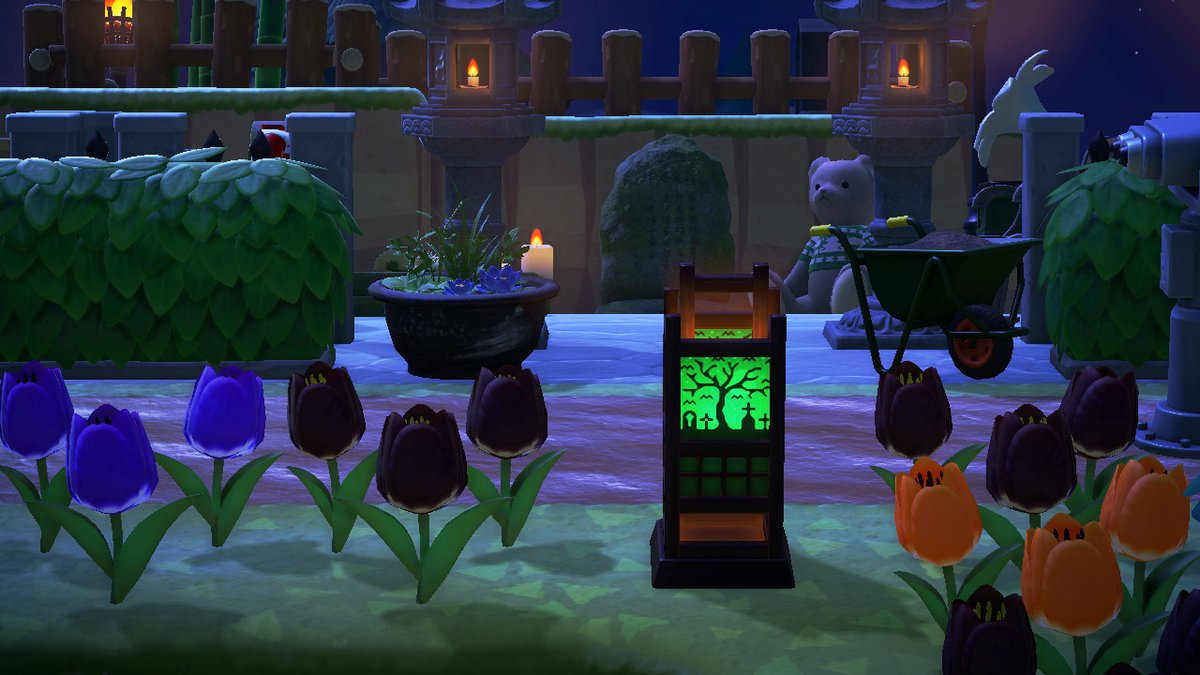 The_Chgz's tweet photo. Some spooky designs, pumpkins and a graveyard! Feel free to use them anywhere you like. 

P.S. they look awesome on paper lanterns! https://t.co/bMZppyXNnK