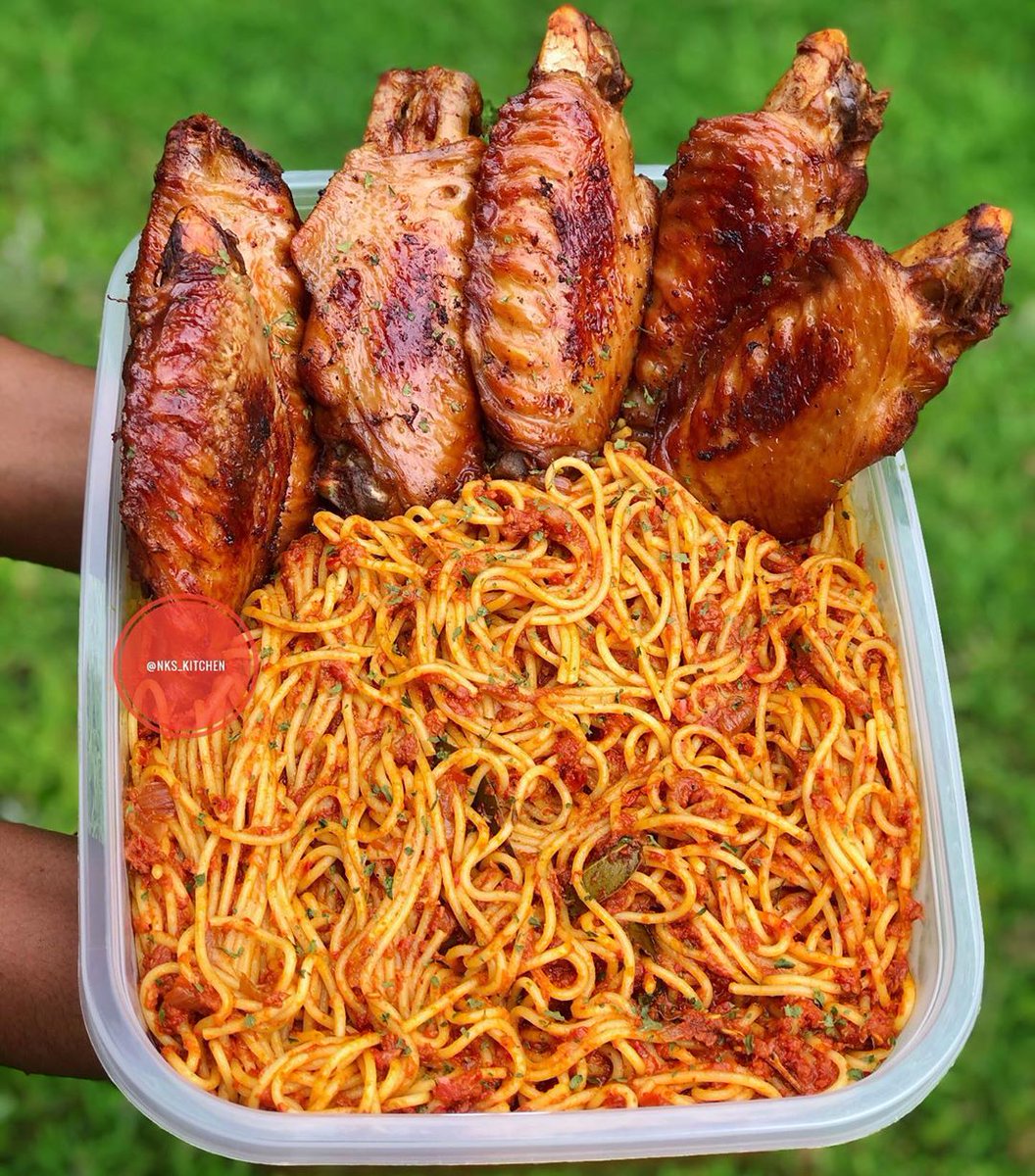 foodmakesense's tweet photo. Italian spaghetti made in Nigeria
#spaghetti #jollofspaghetti #pasta #food #italianfood #instafood #foodie #foodphotography #foodblogger #yummy #foodlover #delicious #lunch #chicken #cucinaitaliana #cooking #instagood

Follow @foodmakesense for more food pictures

📸@nks_kitchen https://t.co/ZhxzeHEtOW
